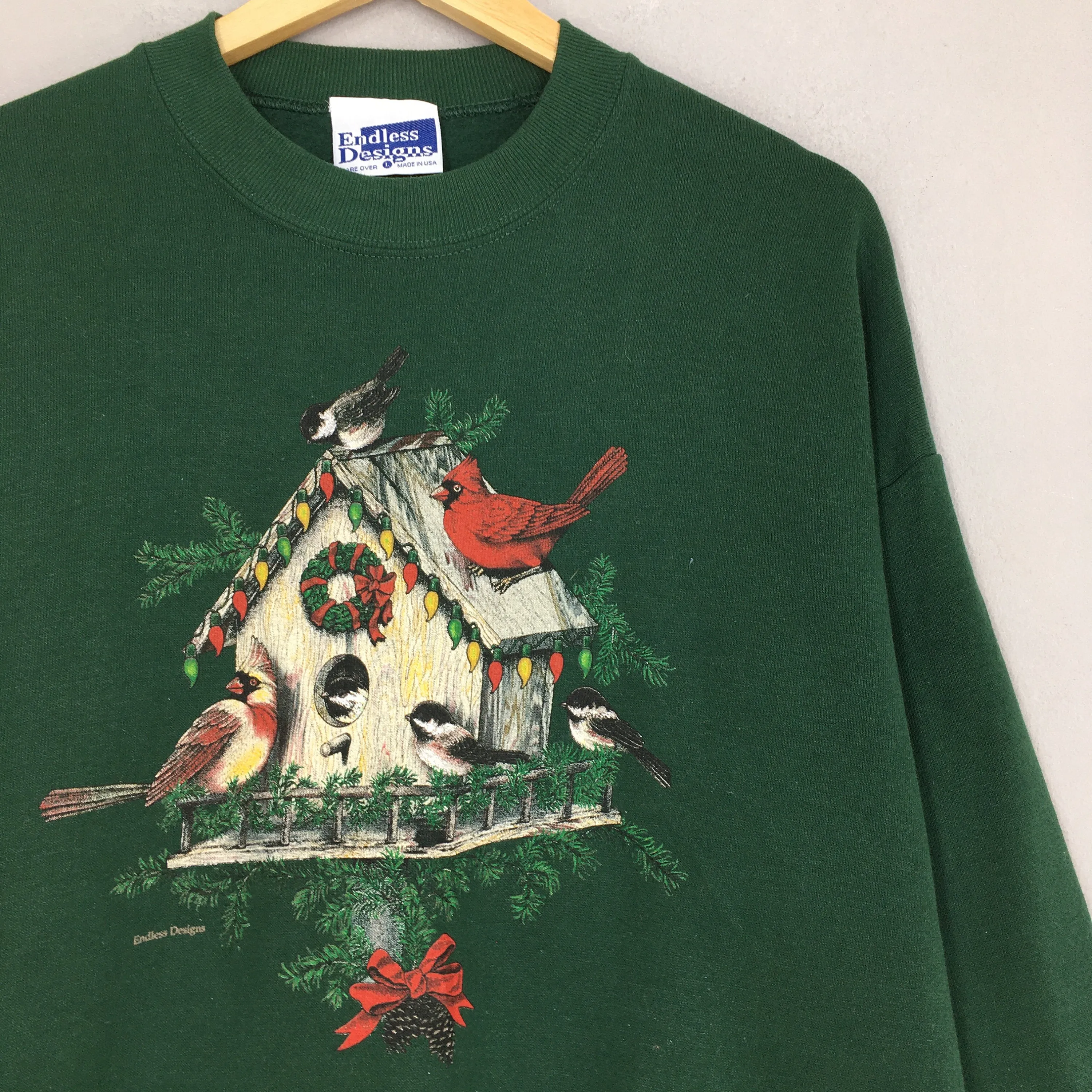 Cardinal Bird House Sweatshirt Large