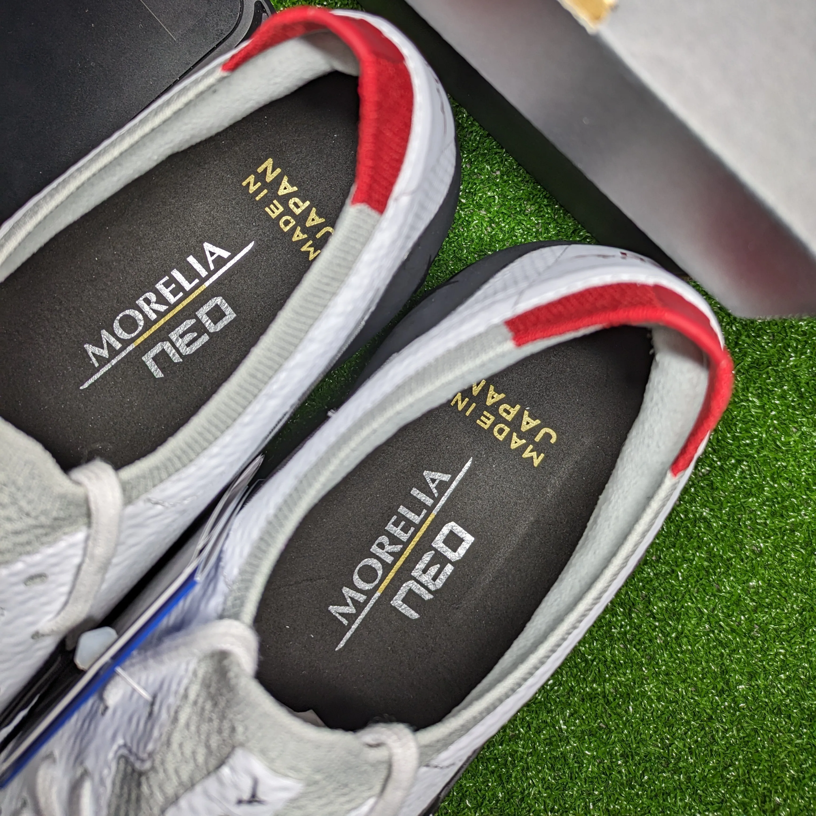 Mizuno Morelia Neo 4 Beta Japan(White/Black)